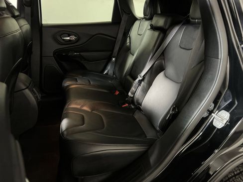 Used 2023 Jeep Cherokee Altitude Lux image 23