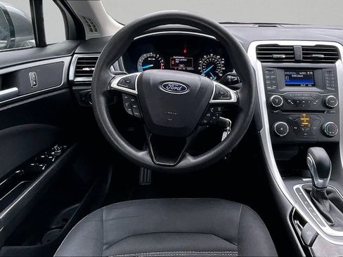 Used 2013 Ford Fusion SE image 8