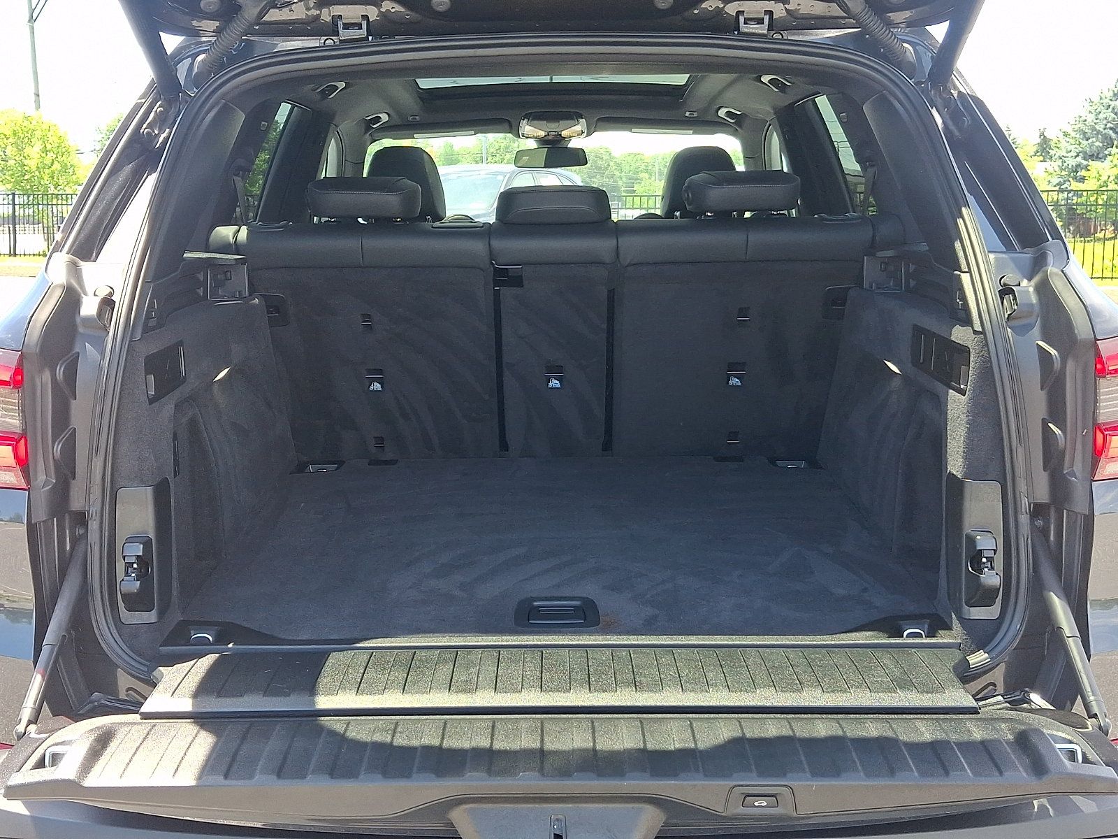 Used 2023 BMW X5 xDrive40i w/ Premium Package AWD/4WD image 31