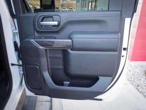 Used 2020 Chevrolet Silverado 3500 LTZ image 30