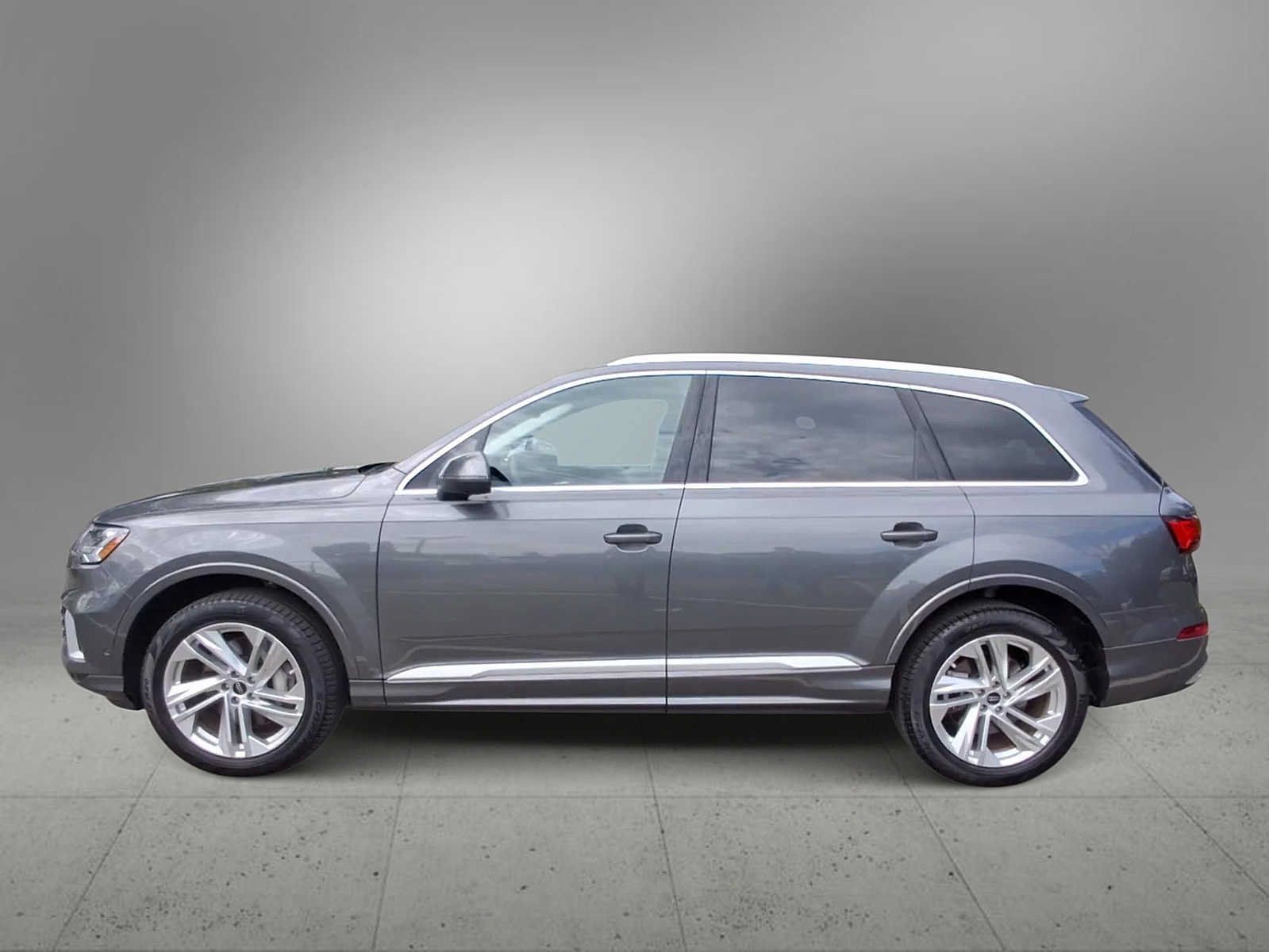 Used 2023 Audi Q7 3.0T Premium AWD/4WD image 5