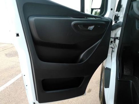Used 2024 Mercedes-Benz Sprinter 2500 image 16