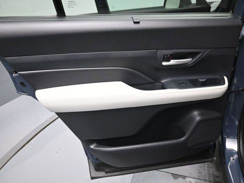 Certified 2026 Toyota Grand Highlander XLE image 30