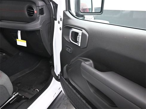 New 2026 Jeep Wrangler Unlimited Rubicon w/ Steel Bumper Group image 24