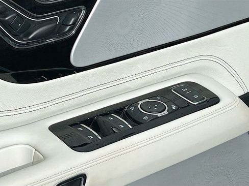 Used 2025 Lincoln Aviator Black Label AWD/4WD image 18
