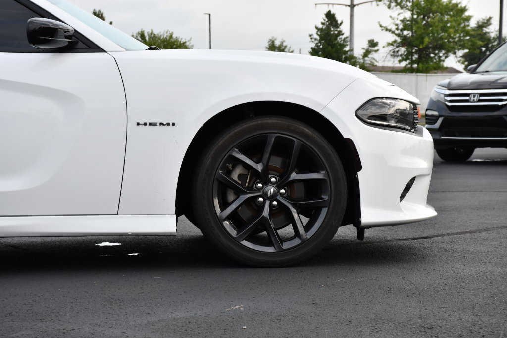 Used 2022 Dodge Charger R/T w/ Blacktop Package RWD image 9