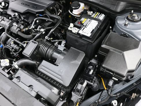 Used 2022 Hyundai Elantra SEL w/ Cargo Package image 22