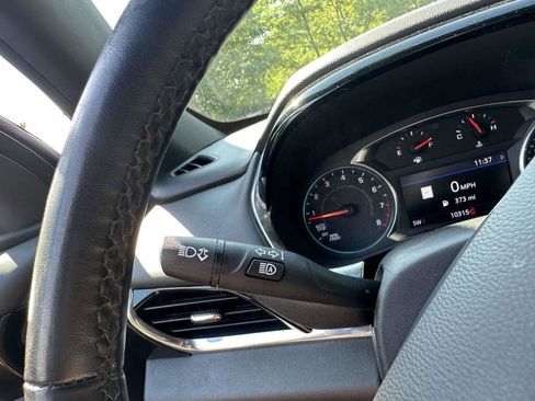 Used 2023 Chevrolet Traverse RS image 28