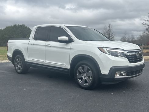 Certified 2020 Honda Ridgeline RTL-E image 2