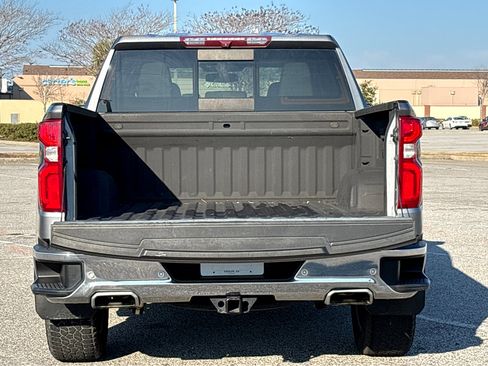 Used 2022 Chevrolet Silverado 1500 LTZ w/ LTZ Convenience Package II image 19