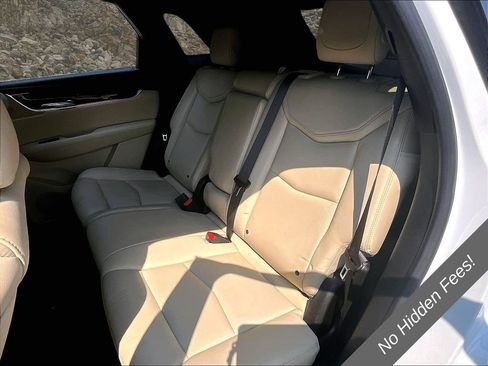 Used 2017 Cadillac XT5 Luxury w/ Driver Awareness Package FWD image 20