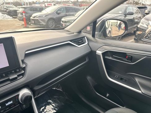 Used 2023 Toyota RAV4 LE image 28