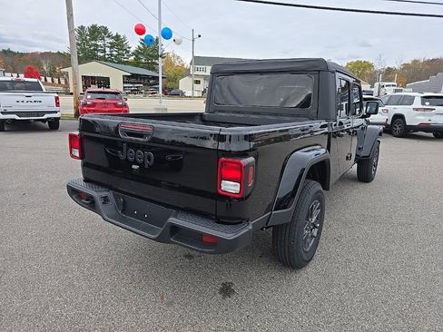 New 2026 Jeep Gladiator Sport image 7