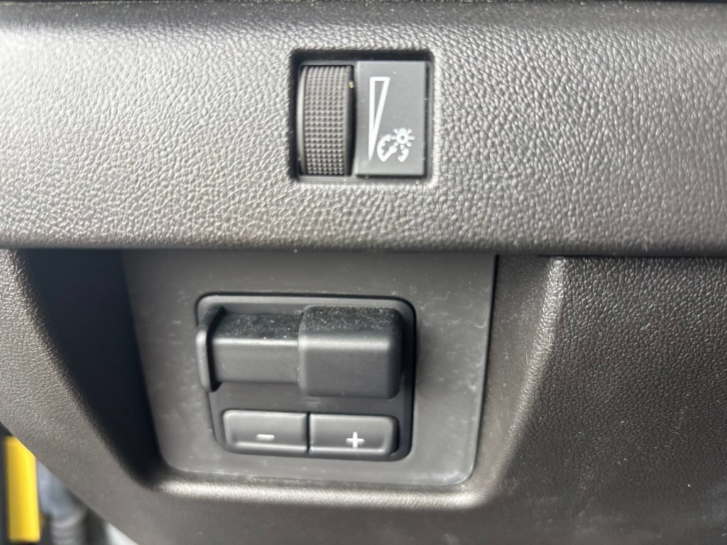 Used 2025 Chevrolet Colorado ZR2 AWD/4WD image 15