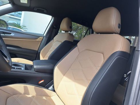 New 2026 Volkswagen Atlas Cross Sport SE image 11