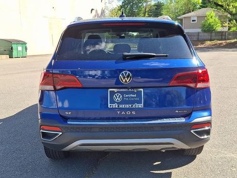 Certified 2023 Volkswagen Taos SE w/ Panoramic Sunroof Package AWD/4WD image 9