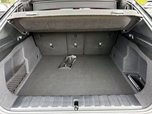 Certified 2025 BMW X2 xDrive28i image 9