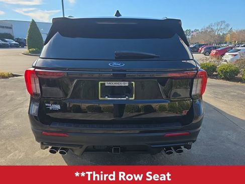 Used 2025 Ford Explorer ST image 6