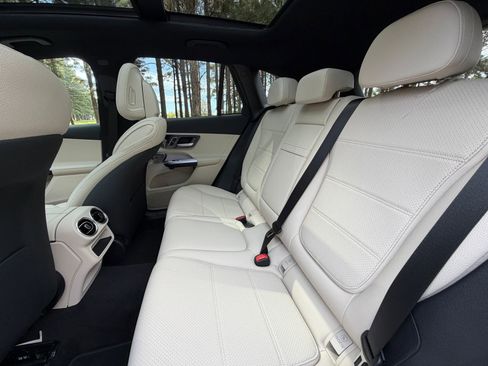 New 2026 Mercedes-Benz GLC 300 4MATIC image 14