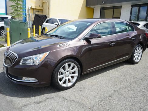 Used 2015 Buick LaCrosse Premium w/ Driver Confidence Package #1 FWD image 5