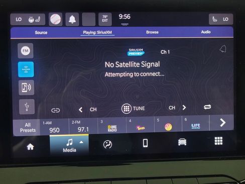 Used 2023 Jeep Compass Limited image 23