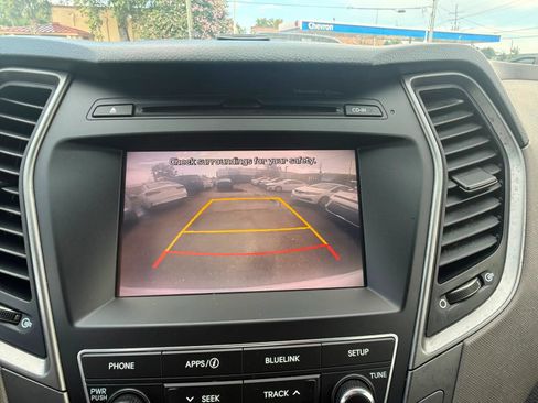 Used 2017 Hyundai Santa Fe Sport FWD image 17