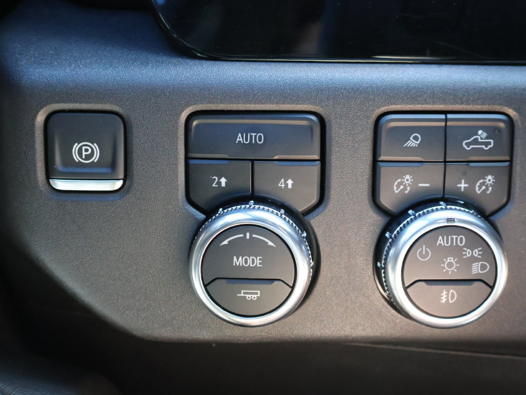 Used 2024 GMC Sierra 1500 SLT AWD/4WD image 30
