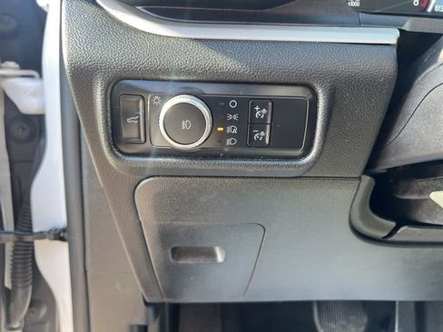 Used 2020 Ford Explorer XLT w/ Equipment Group 202A AWD/4WD image 25