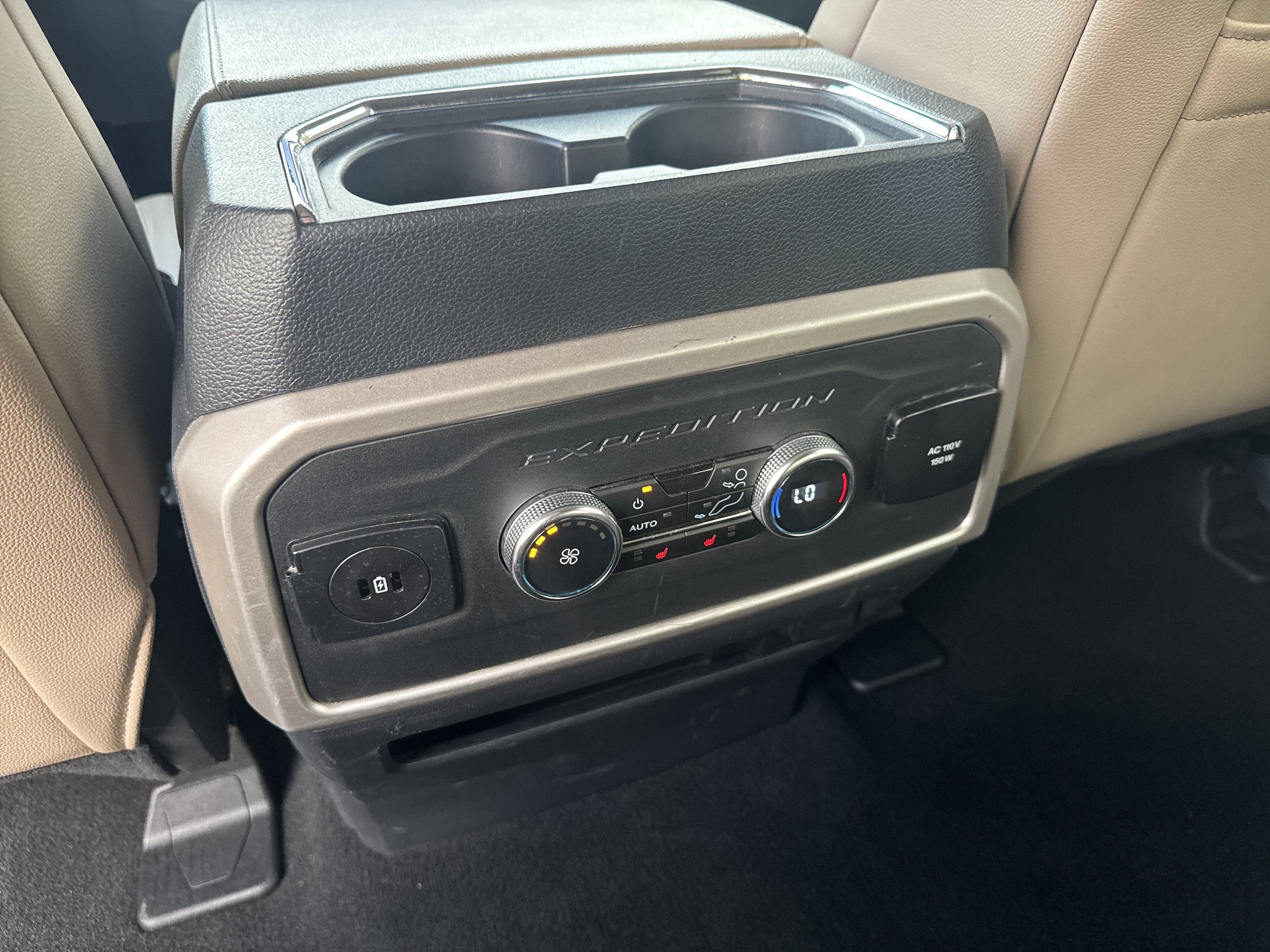Used 2024 Ford Expedition Limited AWD/4WD image 25