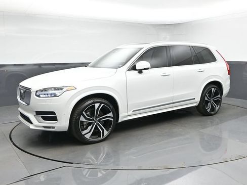 Used 2024 Volvo XC90 B6 Ultimate w/ Protection Package Premier AWD/4WD image 4