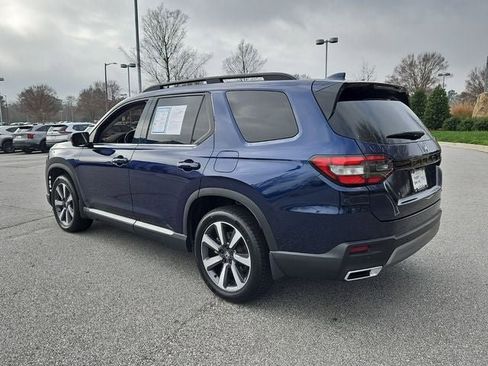 Used 2025 Honda Pilot Touring image 7