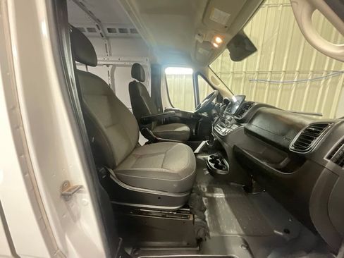 Used 2024 RAM ProMaster 3500 w/ Premium Convenience Group FWD image 11
