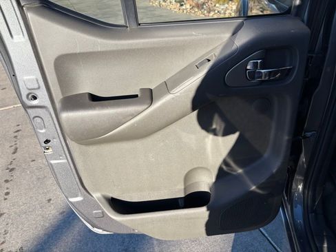 Used 2016 Nissan Frontier PRO-4X image 27