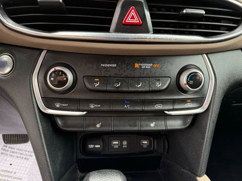 Used 2019 Hyundai Santa Fe SEL FWD image 19