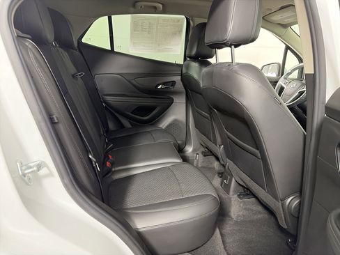Used 2022 Buick Encore Preferred w/ Safety Package image 38