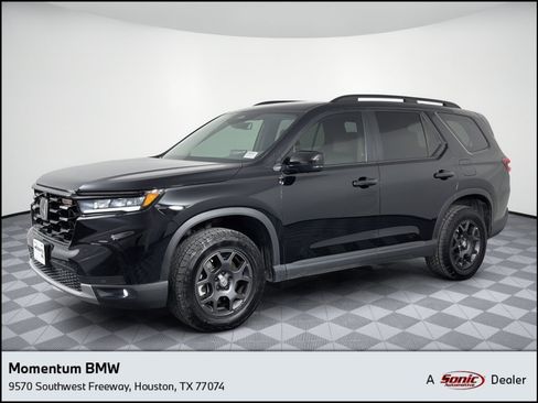 Used 2024 Honda Pilot TrailSport image 1