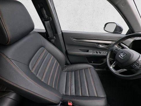 Used 2025 Honda CR-V Sport-L image 11