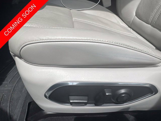 Certified 2023 Jeep Wagoneer Series II w/ Convenience Group I AWD/4WD image 14