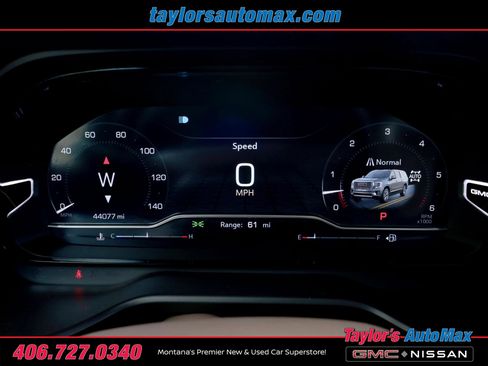 Used 2023 GMC Yukon XL Denali image 9