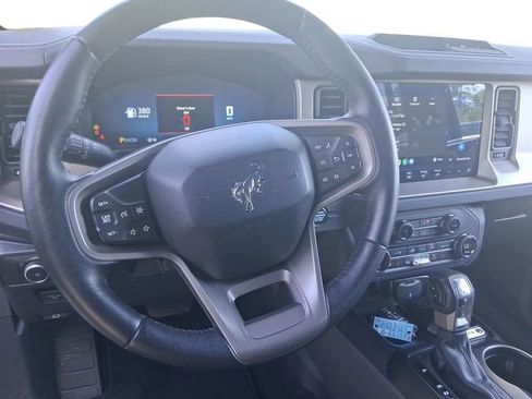 Used 2025 Ford Bronco Outer Banks AWD/4WD image 13