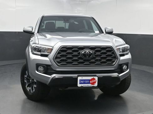 Used 2023 Toyota Tacoma TRD Off-Road w/ Technology Package AWD/4WD image 39