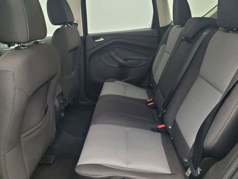 Used 2017 Ford Escape SE image 18