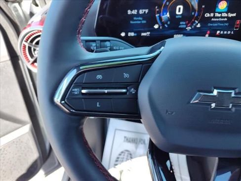 Certified 2025 Chevrolet Equinox RS w/ Convenience Package III image 16