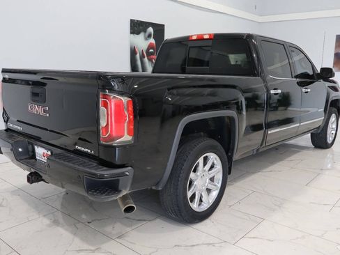Used 2018 GMC Sierra 1500 Denali w/ Denali Ultimate Package AWD/4WD image 3