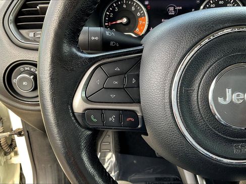 Used 2022 Jeep Renegade Latitude w/ Convenience Group AWD/4WD image 18