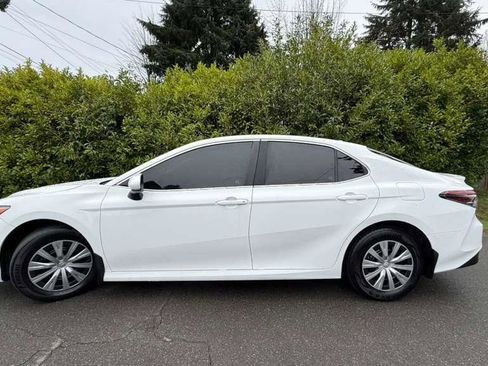 Used 2023 Toyota Camry LE FWD image 11