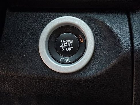 Used 2016 RAM 1500 Laramie w/ Convenience Group image 20