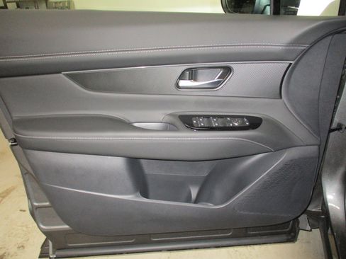 New 2025 Nissan Murano SV image 13