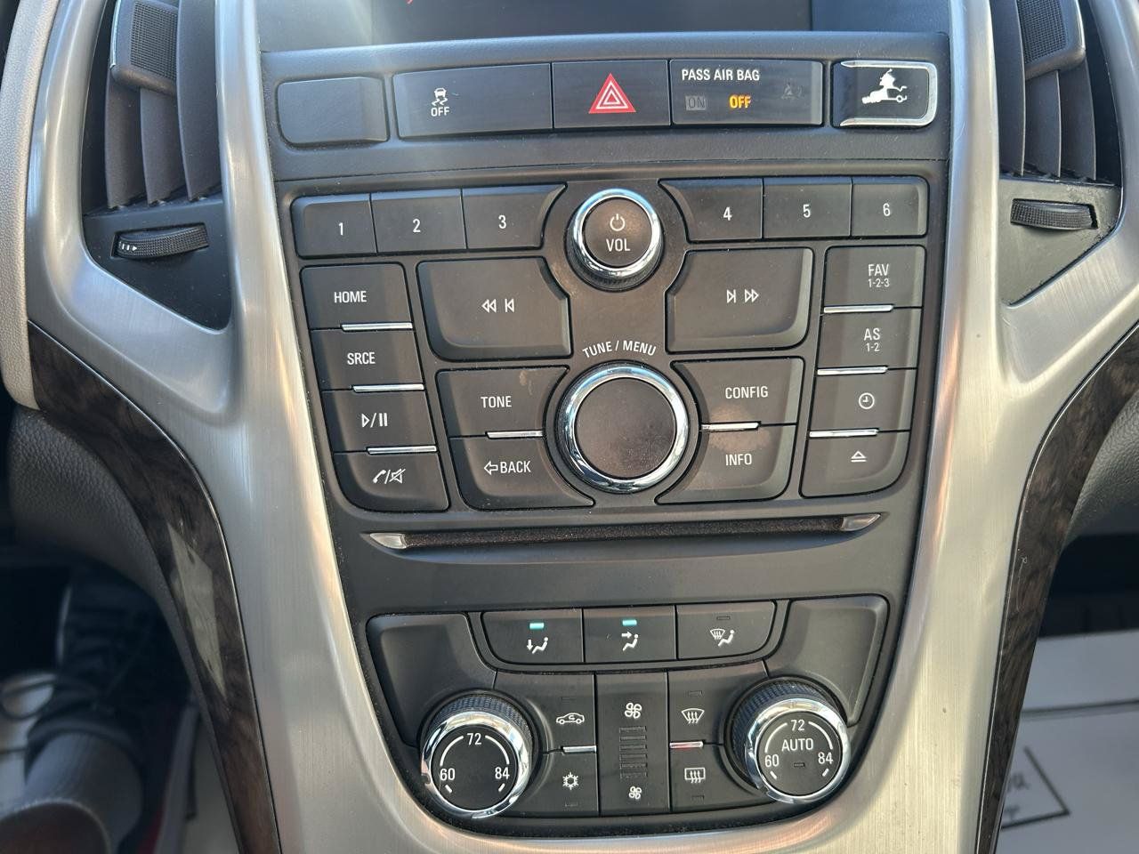 Used 2015 Buick Verano FWD image 22