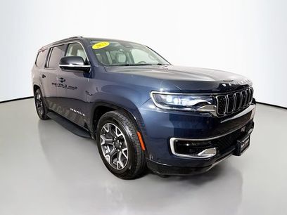 Used 2023 Jeep Wagoneer Series III w/ Rear Seat Video Group 1